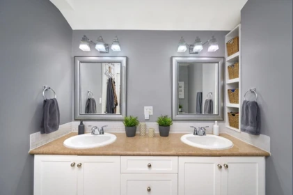 Guest Bathroom Photo of 47 9460 Glenallan Drive, Richmond, BC