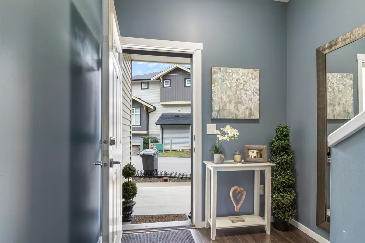 Living Room Photo of 33 13886 62 Avenue, Surrey, BC