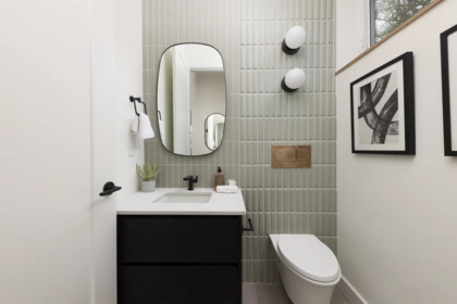 Laundry Room Photo of 5319 Elgin Street, Vancouver, BC