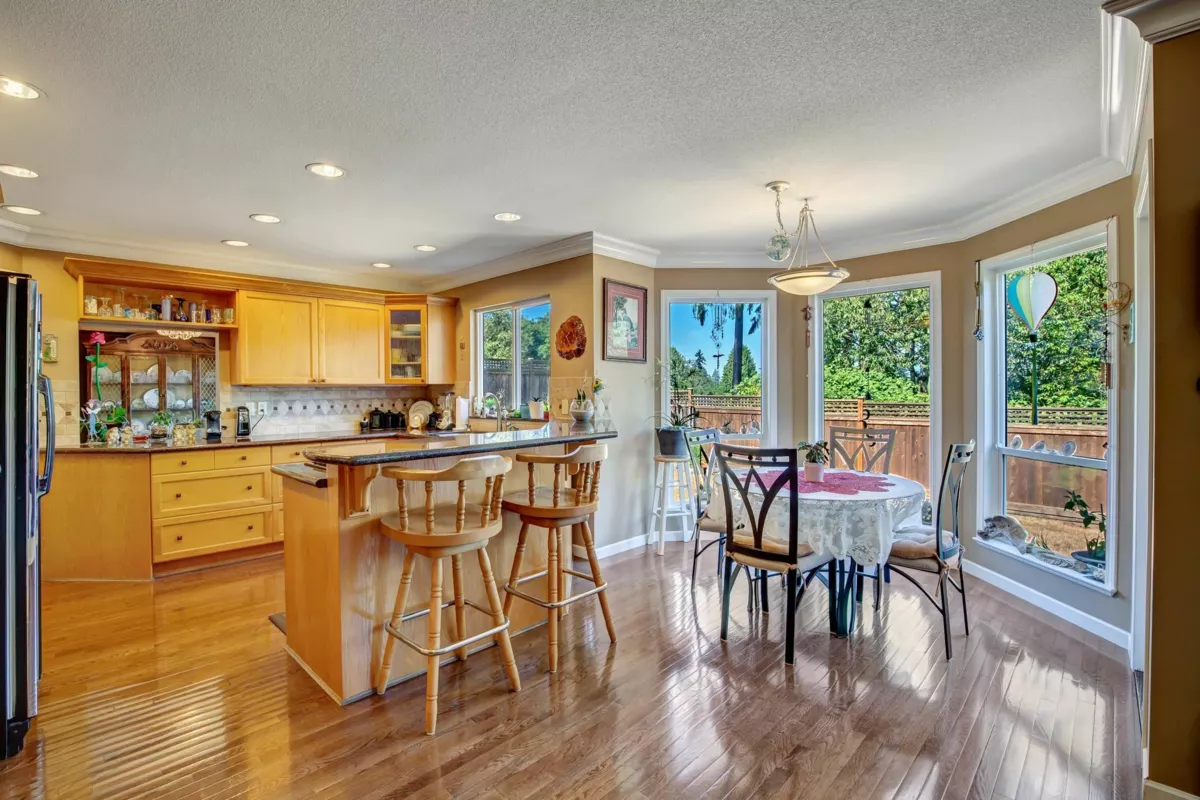 Dining Area Photo of 13541 60a Avenue, Surrey, BC
