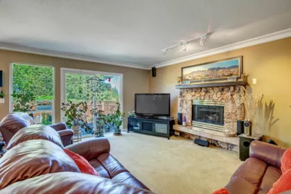 Breakfast Nook Photo of 13541 60a Avenue, Surrey, BC