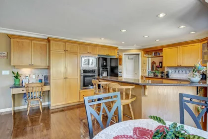 Kitchen Island Photo of 13541 60a Avenue, Surrey, BC