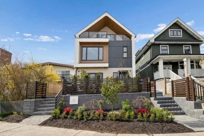 Outdoor Patio Photo of 1 3391 Victoria Drive, Vancouver, BC