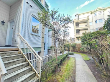 304 15258 105 Avenue, Surrey, BC, Surrey — Townhouse for sale