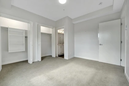 Entry Foyer Photo of 117 33886 Pine Street, Abbotsford, BC