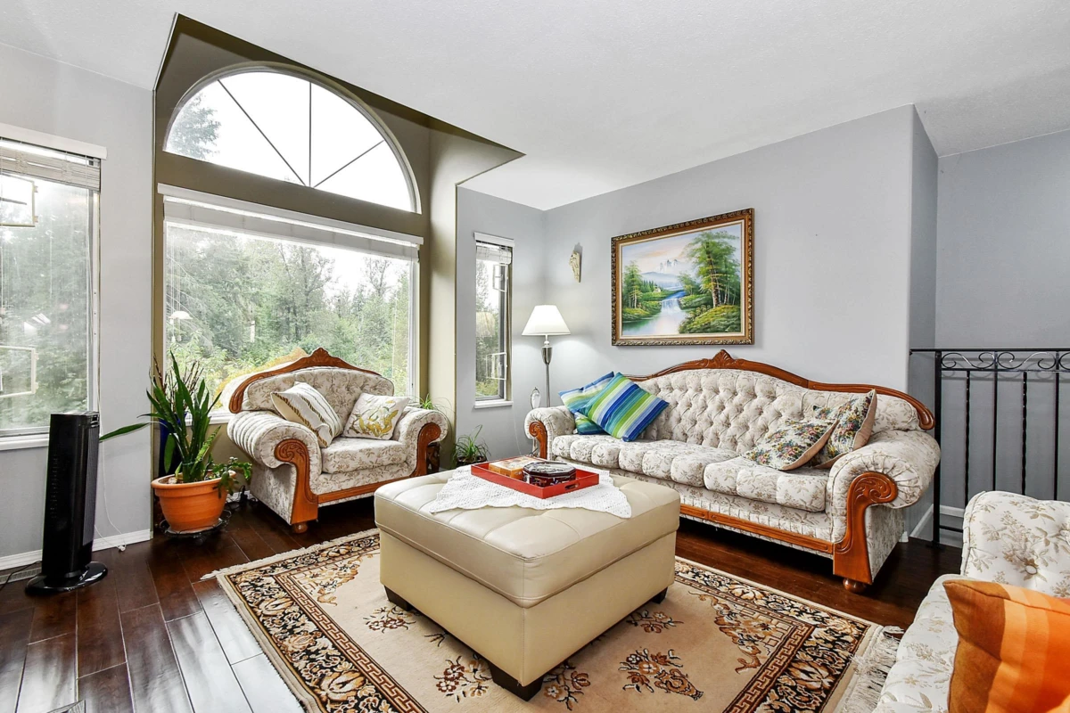 Living Room Photo of 8928 Hammond Street, Mission, BC