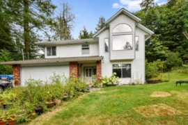 8928 Hammond Street, Mission, BC