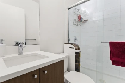 Guest Bathroom Photo of 89 32633 Simon Avenue, Abbotsford, BC