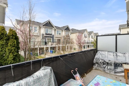 Hot Tub / Spa Photo of 89 32633 Simon Avenue, Abbotsford, BC