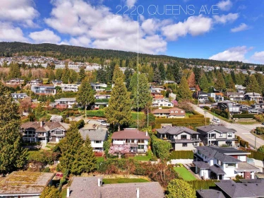 Community Amenities Photo (Clubhouse) of 2220 Queens Avenue, West Vancouver, BC