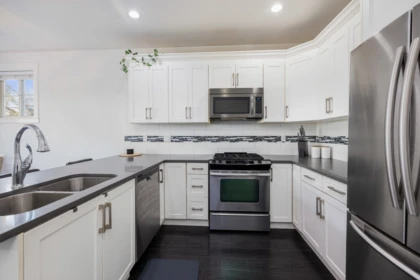 Breakfast Nook Photo of 8 3266 147 Street, Surrey, BC