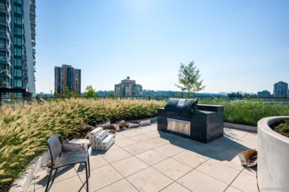 Front Yard Photo of 2408 450 Westview Street, Coquitlam, BC
