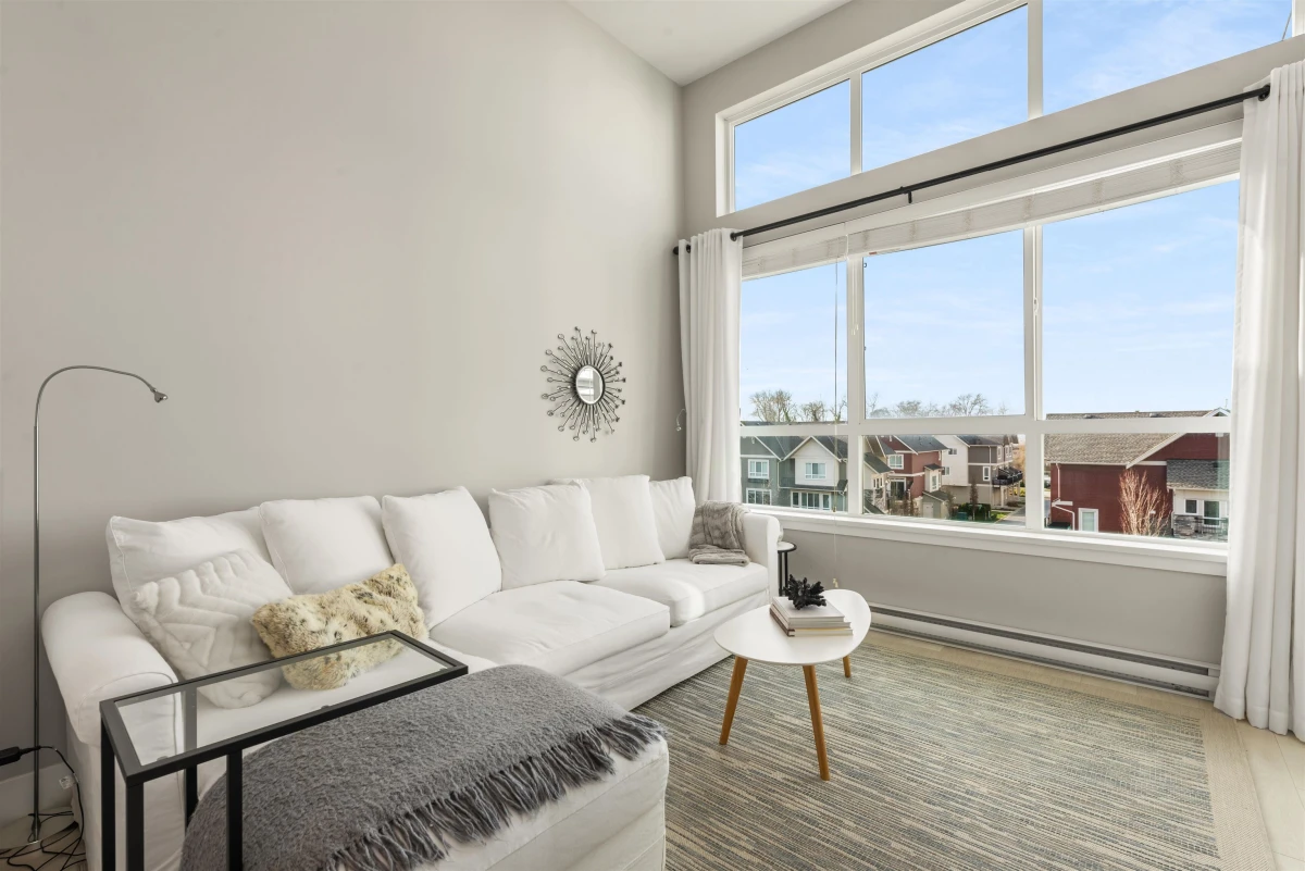 Family Room Photo of 408 4690 Hawk Lane, Tsawwassen, BC