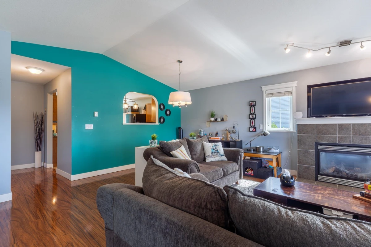Family Room Photo of 5708 Louise Way, Sechelt, BC