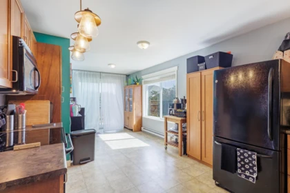 Breakfast Nook Photo of 5708 Louise Way, Sechelt, BC