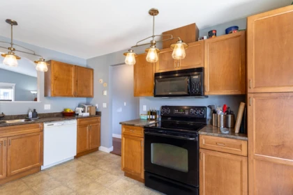 Primary Bedroom Photo of 5708 Louise Way, Sechelt, BC