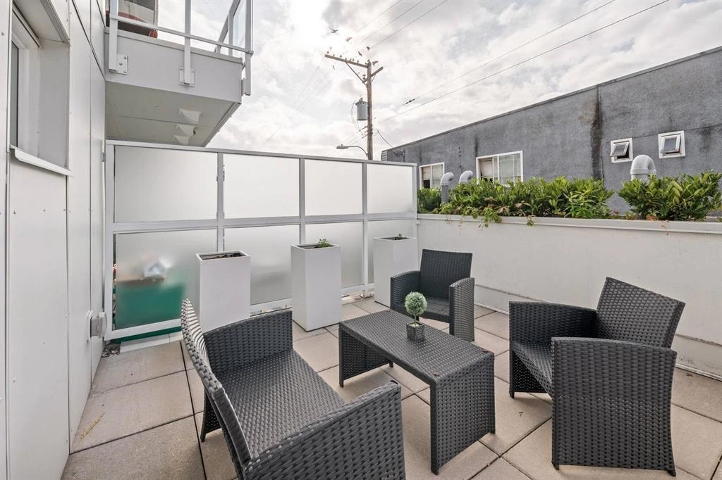 Family Room Photo of 2512 Fraser Street, Vancouver, BC