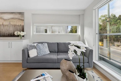 Breakfast Nook Photo of 2512 Fraser Street, Vancouver, BC