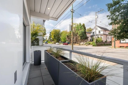 Entry Foyer Photo of 2512 Fraser Street, Vancouver, BC