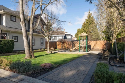 Garden / Landscaping Photo of 5 9451 Williams Road, Richmond, BC
