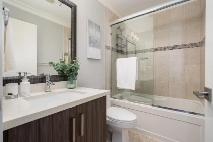 Hallway Photo of 5 9451 Williams Road, Richmond, BC