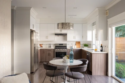 Kitchen Island Photo of 5 9451 Williams Road, Richmond, BC