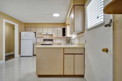 Walk-In Closet Photo of 8561 113b Street, Delta, BC