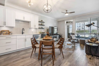 Kitchen Island Photo of 114 45761 Stevenson Road, Chilliwack, BC