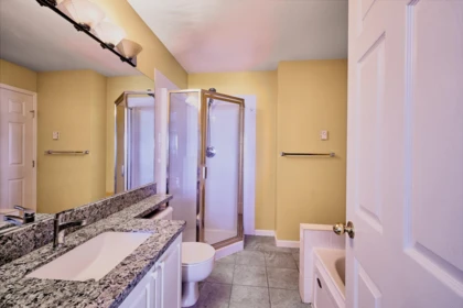 Guest Bathroom Photo of 117 6588 Southoaks Crescent, Burnaby, BC