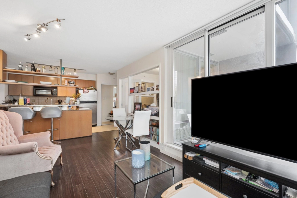 Dining Area Photo of 205 1438 Richards Street, Vancouver, BC