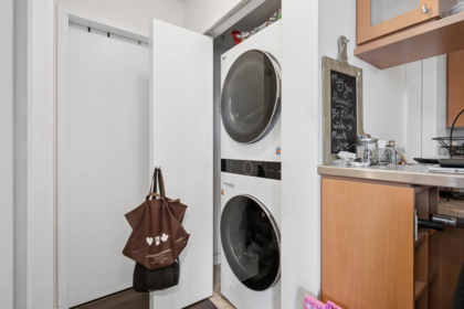 Powder Room Photo of 205 1438 Richards Street, Vancouver, BC
