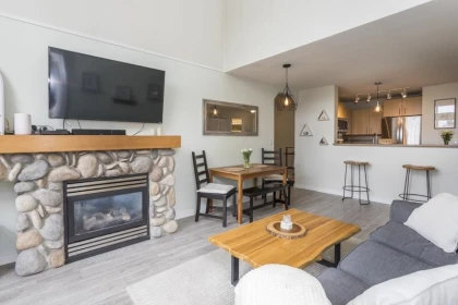 Kitchen Photo of 427 5700 Andrews Road, Richmond, BC