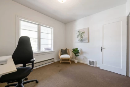 Powder Room Photo of 85 W 21st Avenue, Vancouver, BC