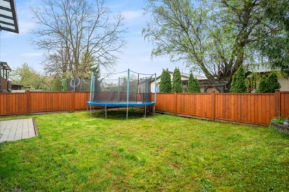 Garden / Landscaping Photo of 2630 Wildwood Drive, Langley, BC