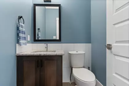 Guest Bathroom Photo of 1 45317 Chehalis Drive, Chilliwack, BC