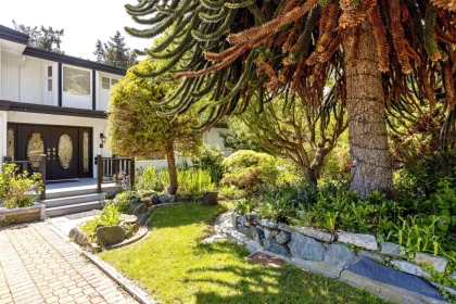 14220 Malabar Avenue, White Rock, BC, White Rock — Single Family Residence for sale