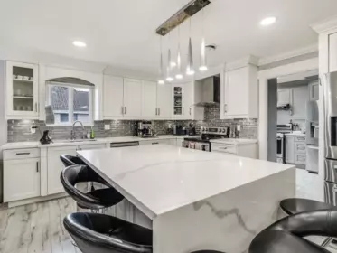 Kitchen Photo of 7078 126a Street, Surrey, BC