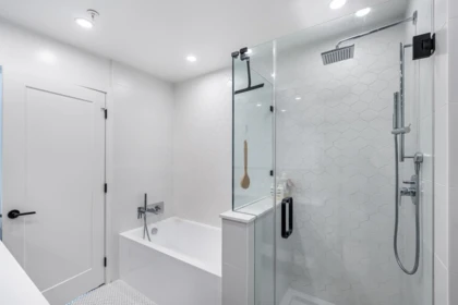 Entry Foyer Photo of 614 55 Klahanie Drive, Port Moody, BC