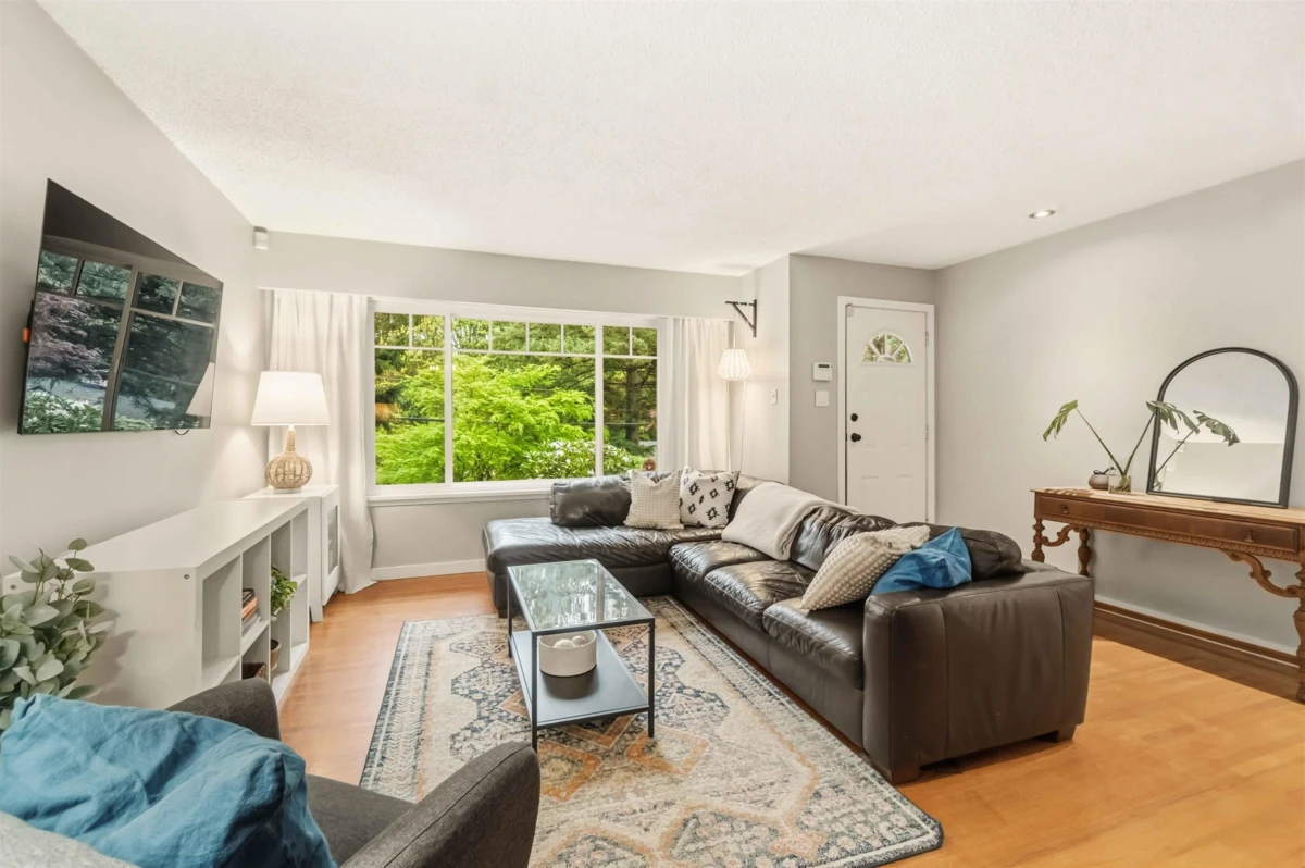 Living Room Photo of 209 Clearview Drive, Port Moody, BC