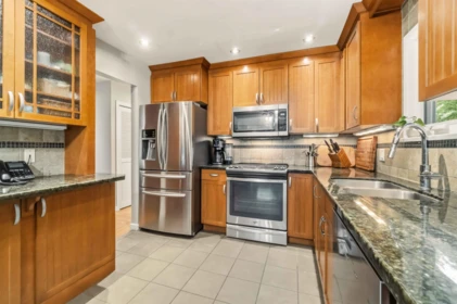 Breakfast Nook Photo of 209 Clearview Drive, Port Moody, BC