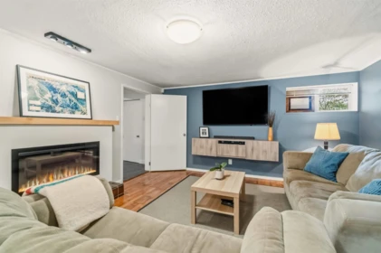 Garage Interior Photo of 209 Clearview Drive, Port Moody, BC