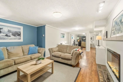 Hallway Photo of 209 Clearview Drive, Port Moody, BC