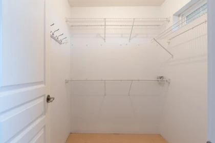 Garage Interior Photo of 3 811 North Road, Gibsons, BC