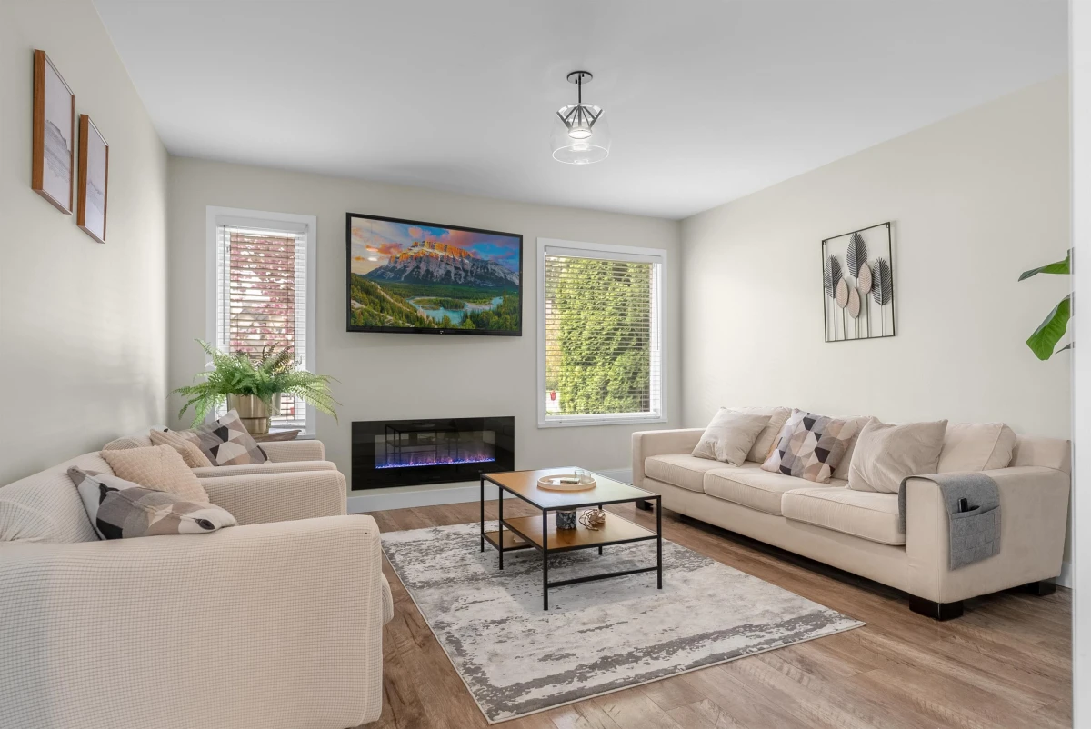 Living Room Photo of 11764 Yoshida Court, Richmond, BC