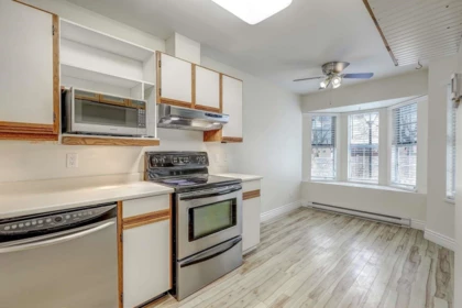Kitchen Photo of 57 6537 138th Street, Surrey, BC