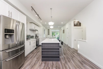 Kitchen Photo of 18 14905 60 Avenue, Surrey, BC