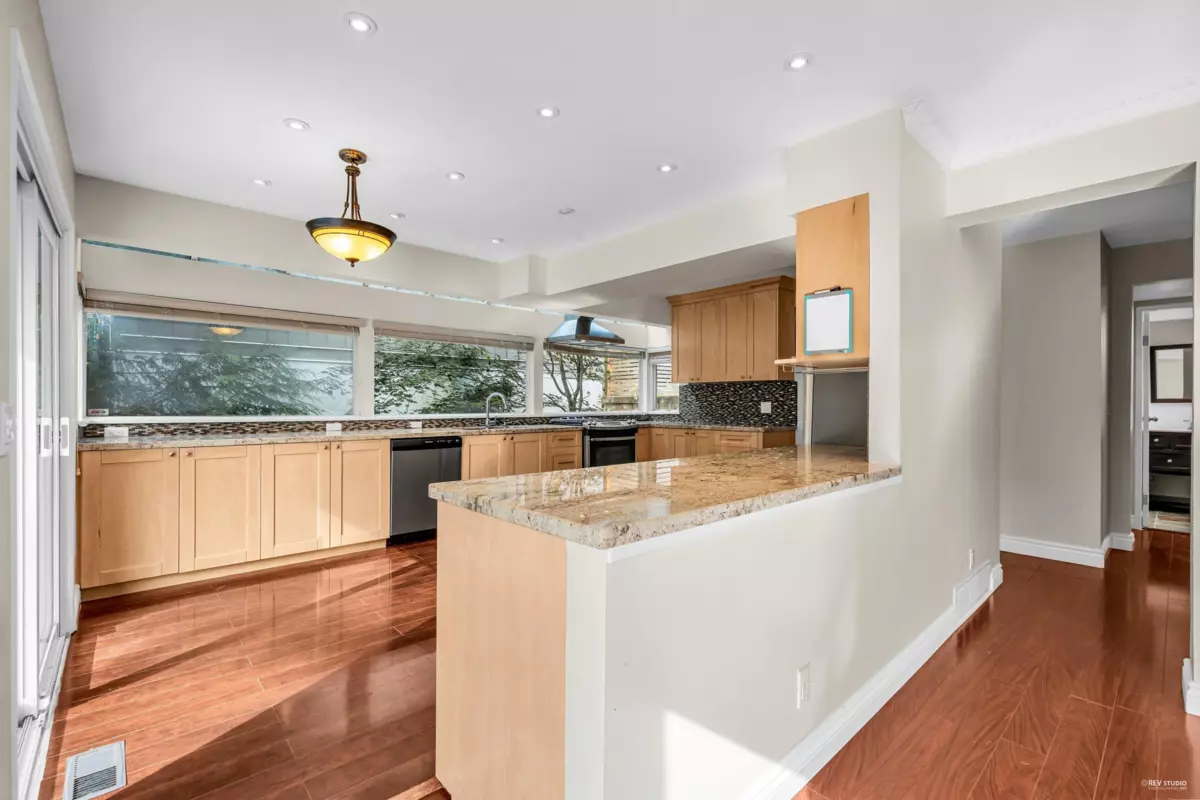 Family Room Photo of 84 Laurie Crescent, West Vancouver, BC