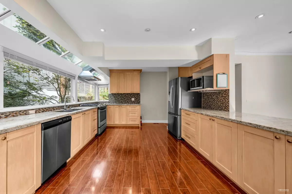 Kitchen Photo of 84 Laurie Crescent, West Vancouver, BC