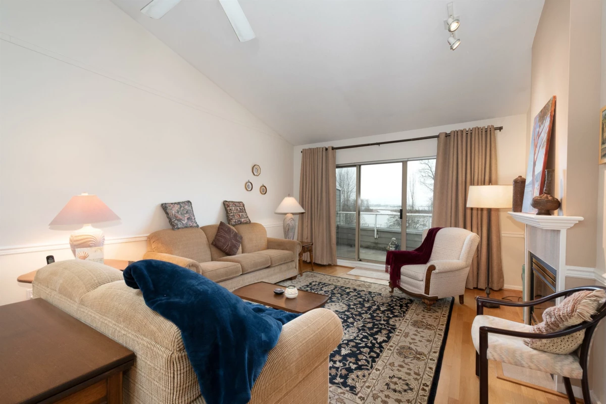 Living Room Photo of 22 323 Governors Court, New Westminster, BC