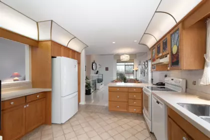 Walk-In Closet Photo of 22 323 Governors Court, New Westminster, BC